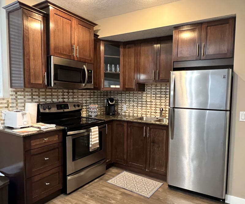 FURNISHED LEGAL ENTIRE WALKOUT SUITE IN PANORAMA HILLS NW - 1 BR/1WR