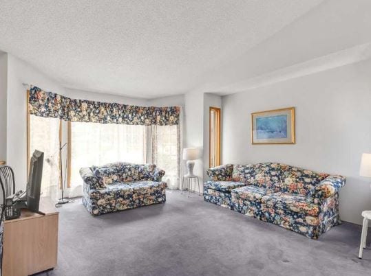 Spacious 4-Bedroom Family Home with Walkout Basement in Harvest Hills